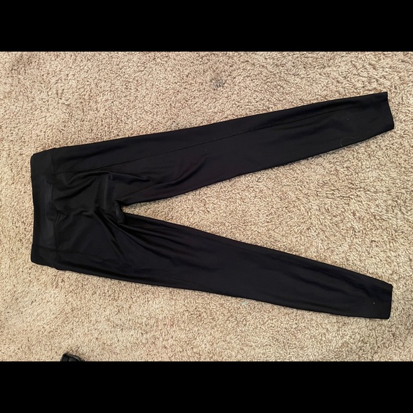 black nike leggings - Picture 2 of 3